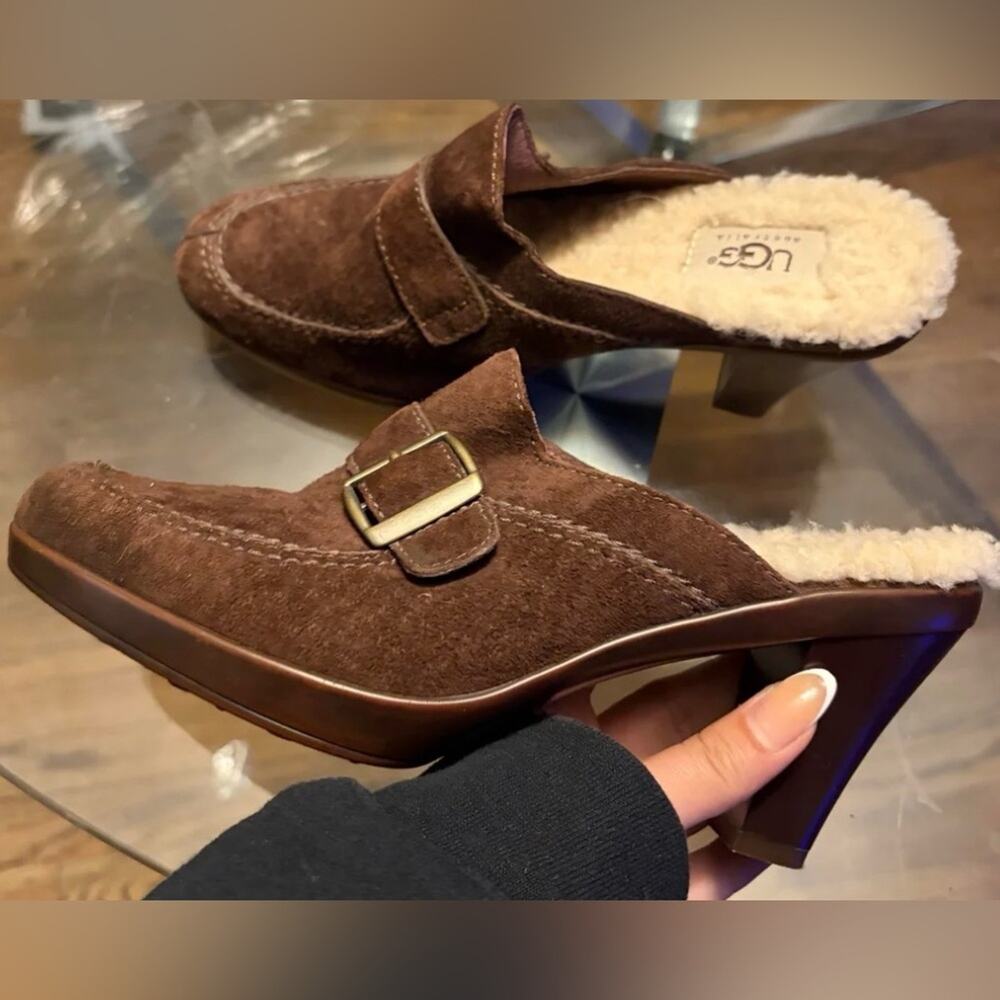 NEW UGG ISABELLA Chocolate Brown Genuine Suede Heeled Loafers Buckle Sz 8.5